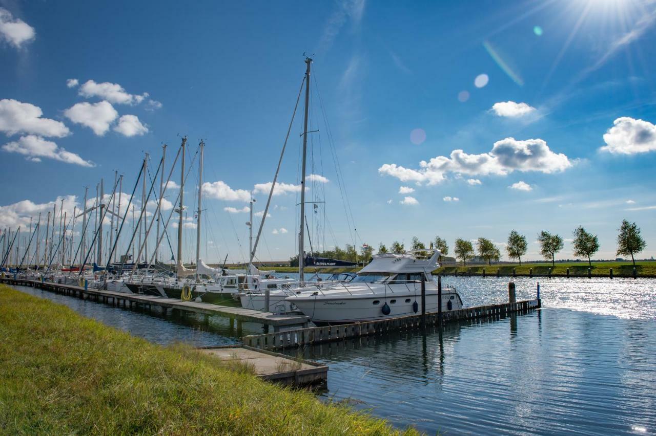 Hansa Watersport & Recreatie Wilhelminadorp 外观 照片